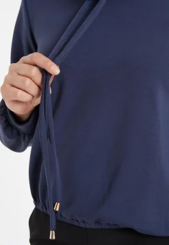 Hot Ana Alcazar Rollkragentop Selmy Blau
