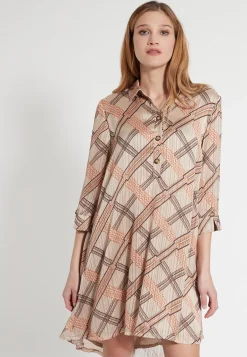 Hot Ana Alcazar Schwingendes Kleid Efmene