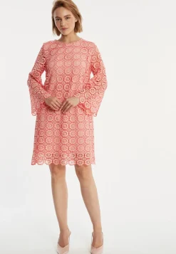 Hot Ana Alcazar Spitzenkleid Zahia